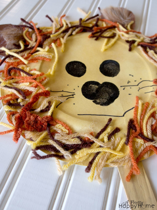 Lion and Lamb Children’s Art – A Pretty Happy Home