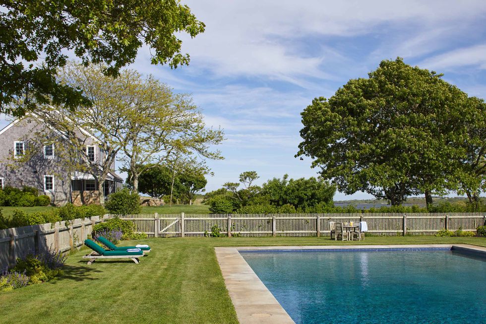 jackie O's martha vineyard pool via elle decor happy list