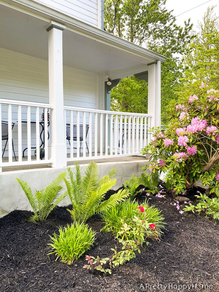 colonial farmhouse flower bed staycation