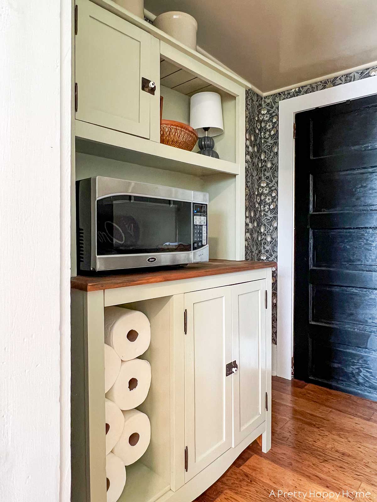 I Finally Joined The Lamp In A Kitchen Trend – A Pretty Happy Home